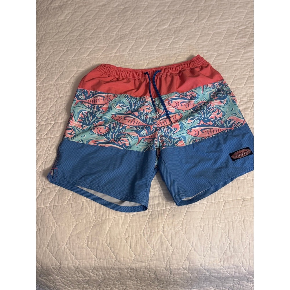 Vineyard vines 7 inch printed swim trunks size small Brand new without tags‎